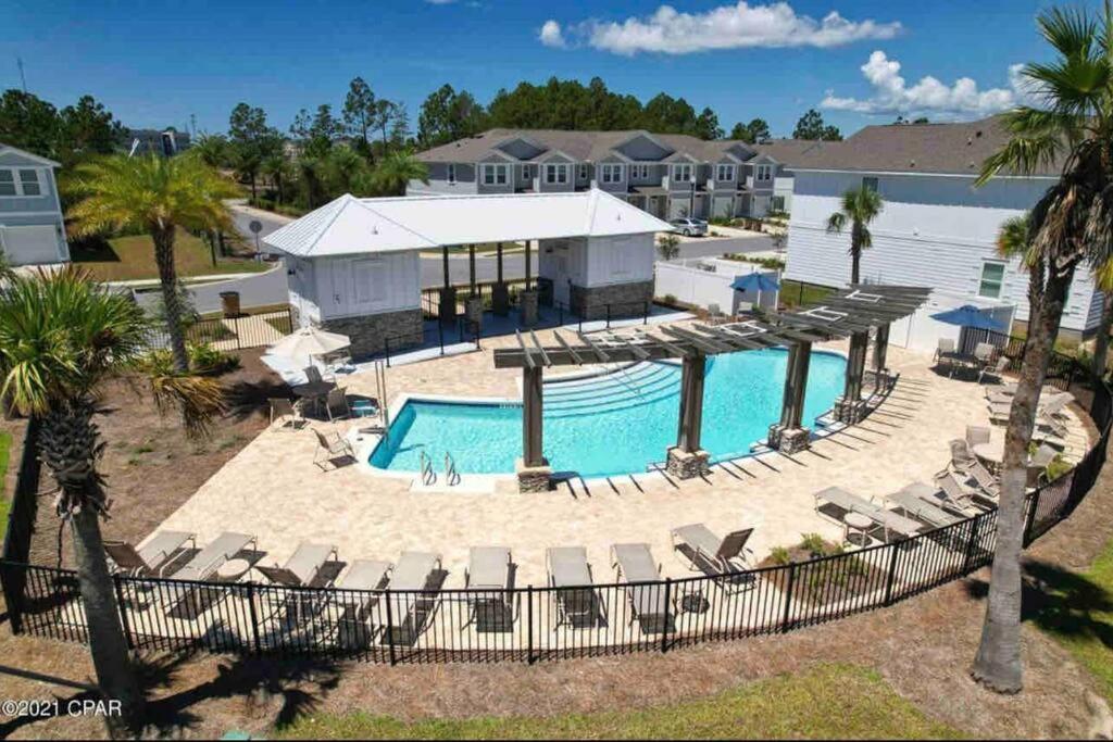 Coastal Oasis: 3BR Townhome with Pool near PCB Attractions Panama City Beach Exterior photo